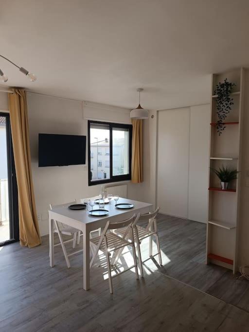 Grand Studio Avec Balcon En Bord De Mer Palavas-les-Flots Buitenkant foto